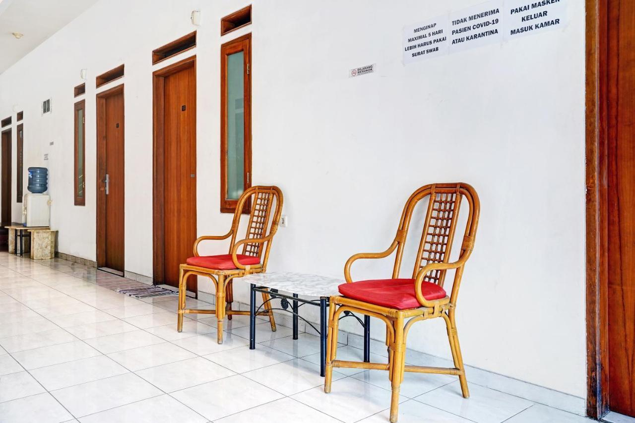 Oyo 1932 Srimahi Residence Bandung Ngoại thất bức ảnh
