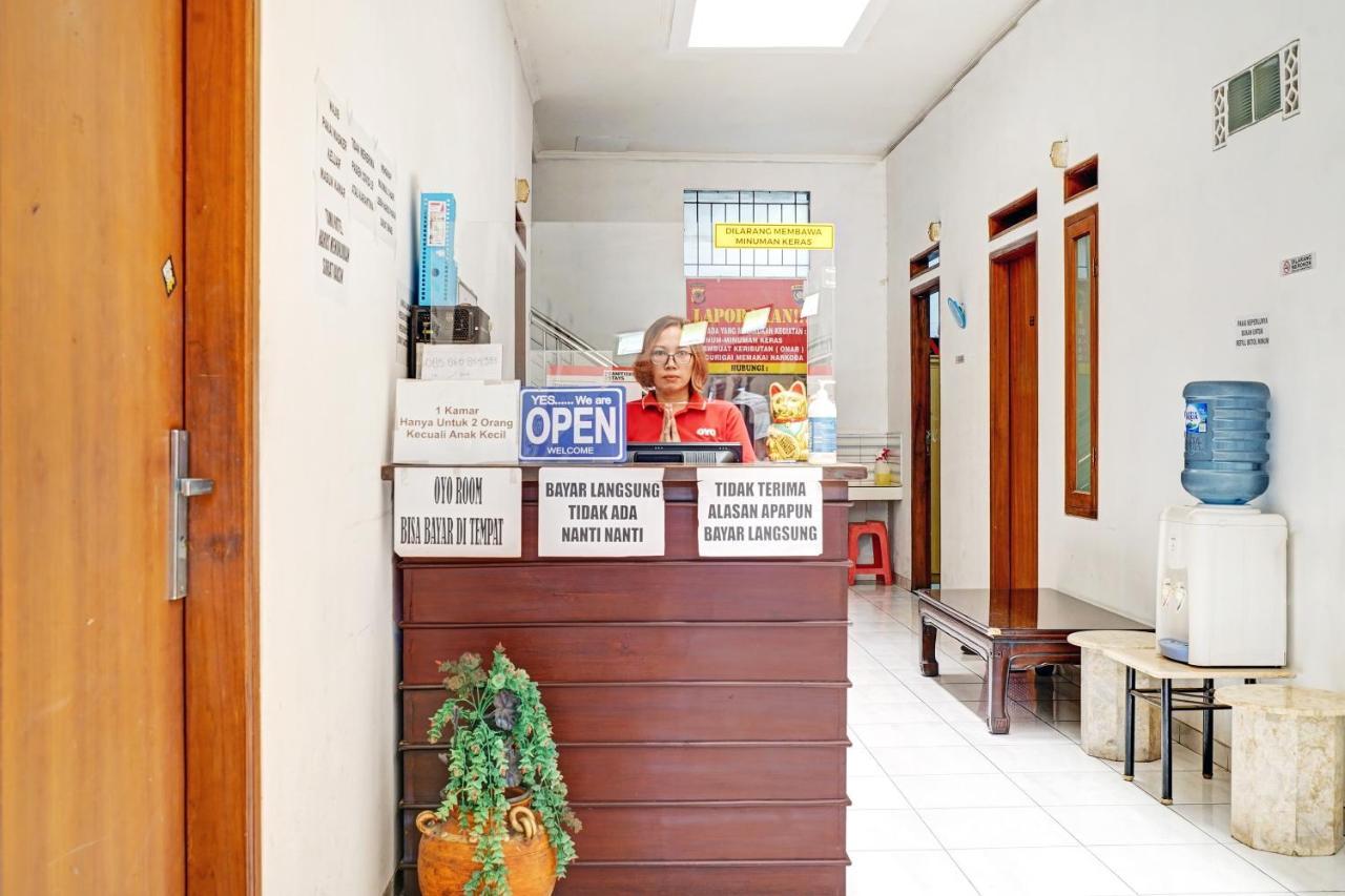 Oyo 1932 Srimahi Residence Bandung Ngoại thất bức ảnh