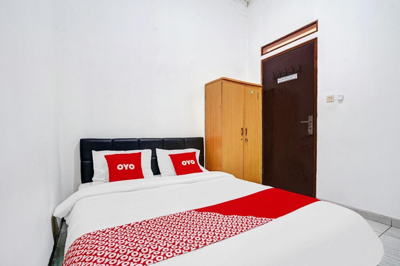 Oyo 1932 Srimahi Residence Bandung Ngoại thất bức ảnh