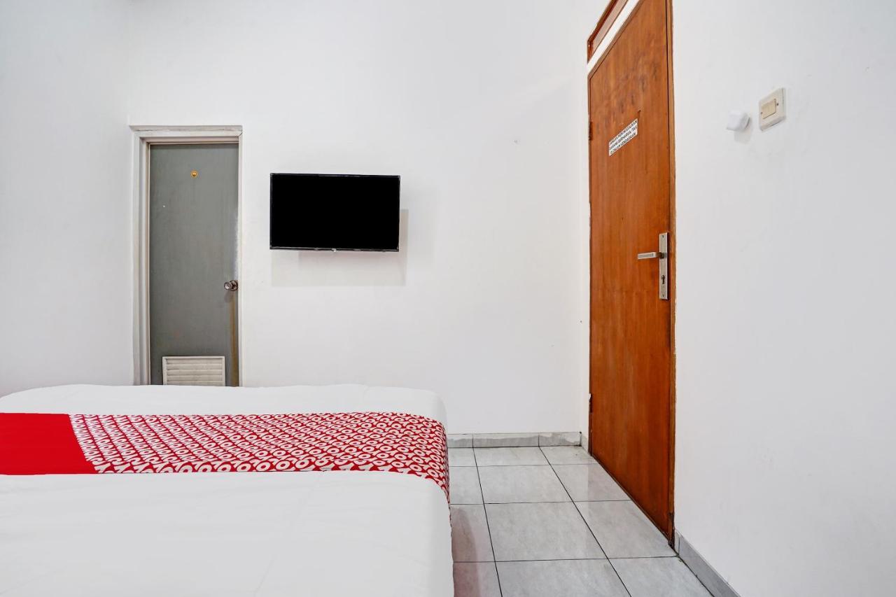 Oyo 1932 Srimahi Residence Bandung Ngoại thất bức ảnh